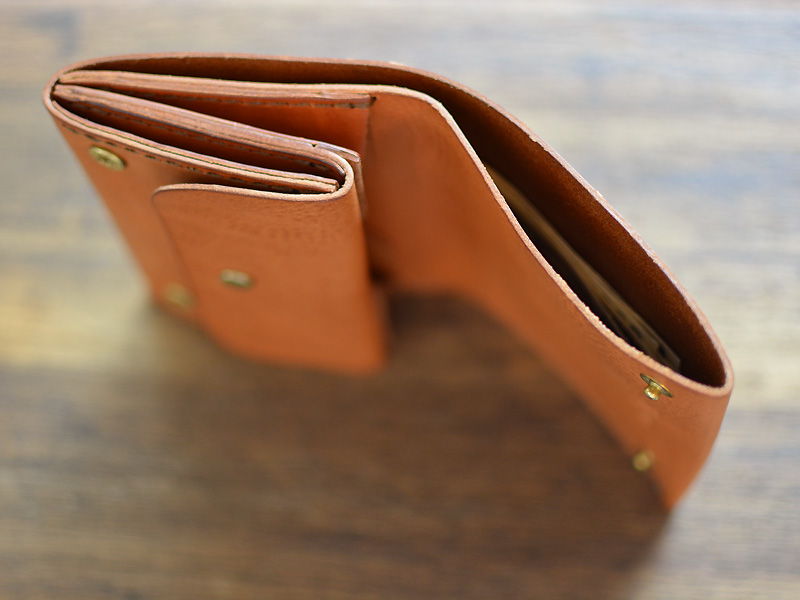 小型のマチ付き二つ折り財布(GS-15) | Organ＜オルガン＞